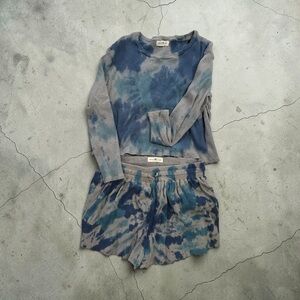 NATURAL LIFE Ribbed Tie-Dye Top in Blue & Gray